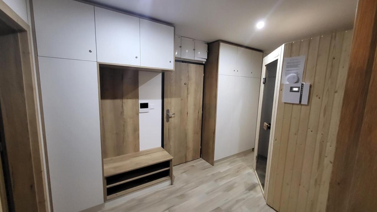 Apartman Nerudovka D 104, Finska Sauna, Garazove Stani Loučná pod Klínovcem Kültér fotó